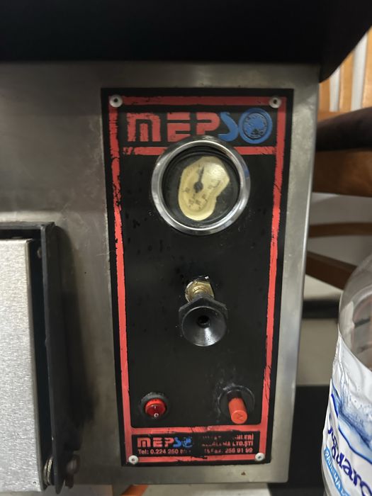 Пицарска фурна MERSO ,комбинирана газ и ток.