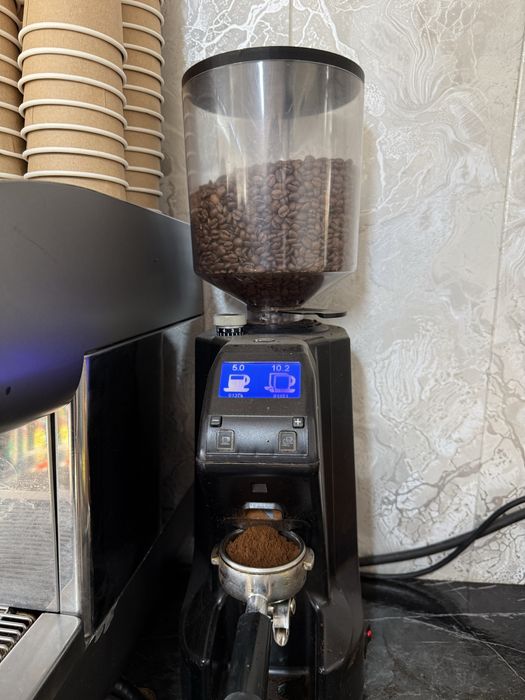 LA Cimbali M24 coffee apparat