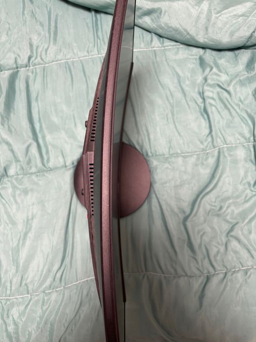 монитор и компютър