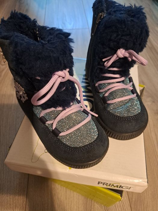 Ghetute fetite Primigi