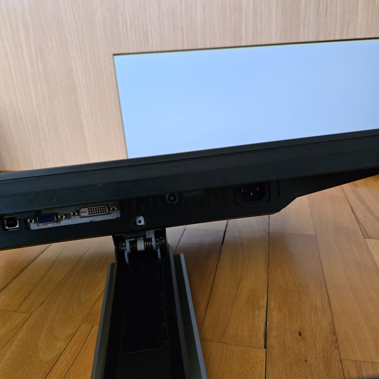 Монитор Dell P1911 1440x900(16:10) 60hz