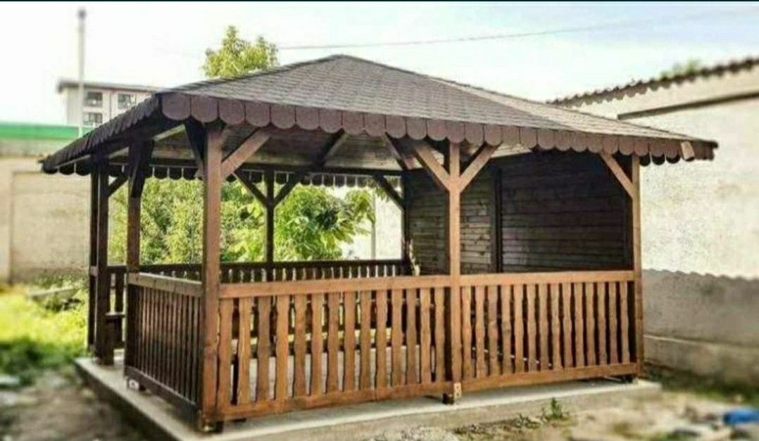 Cabane A frame din lemn uscat și tratat