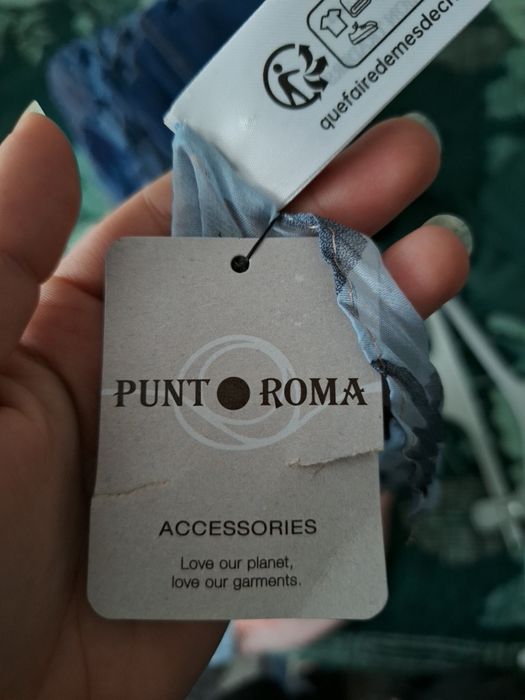 Eșarfă elegantă subțirică