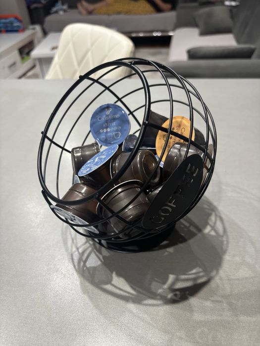 Луксозна Метална Кошничка