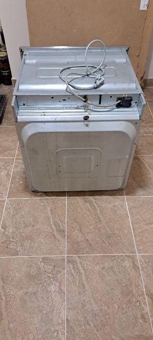 Фурна с пиролиза  Електролукс за части.