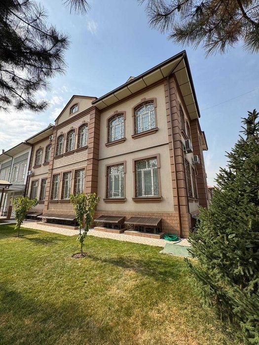 Продается авторский дом с участком Домбрабад SH83