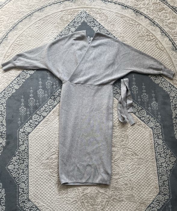 Платье вязанное