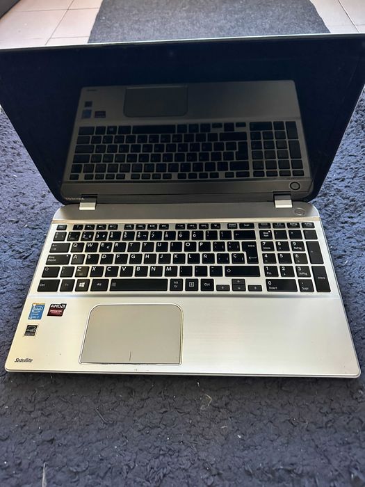 laptop toshiba P50, quad core i7, ram 12 gb, hdd 1 tb