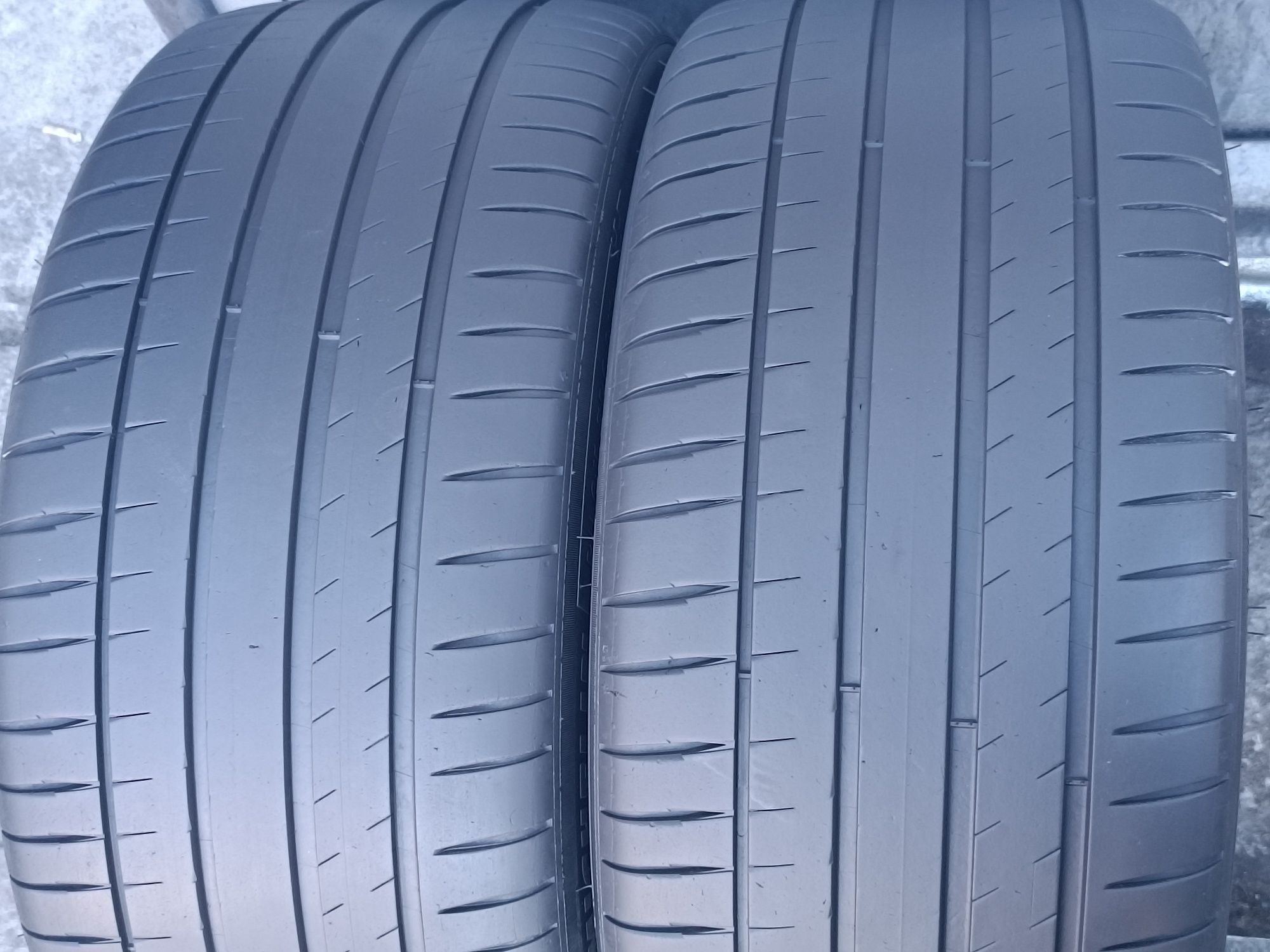 275/40/19 Michelin