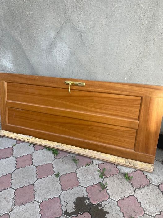 Дверь деревянная
