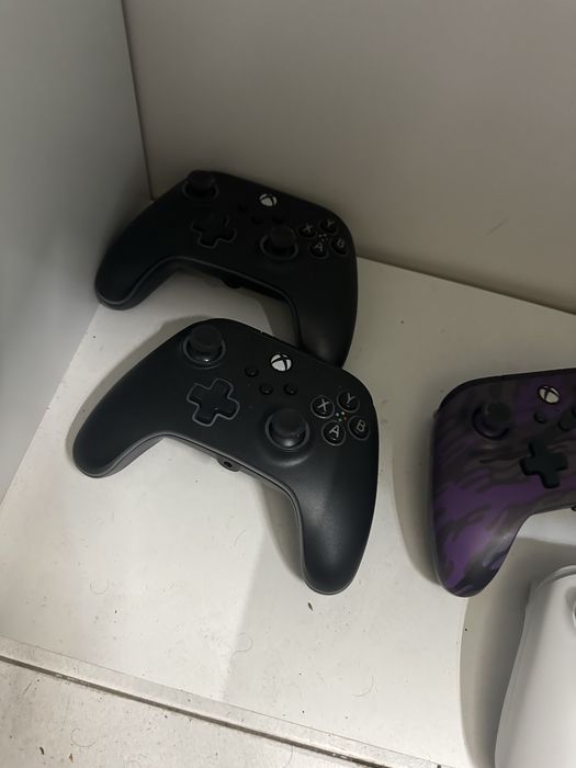 Manete Xbox aftermarket – cu fir sau wireless – 50 lei bucata