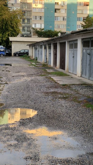 Vand garaj autorizat in Aleea Carpati