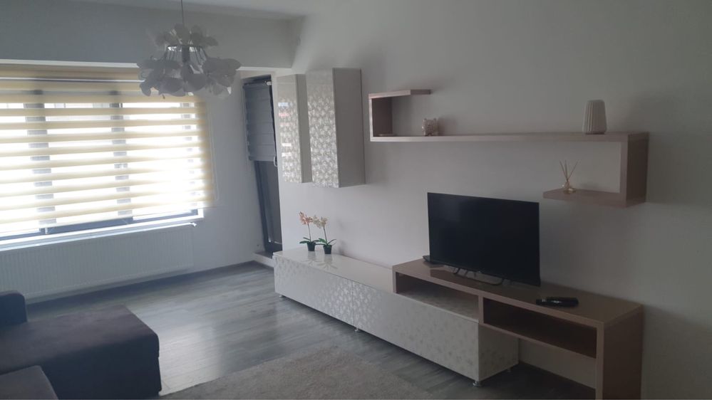 Ofer spre inchiriere apartament 2 camere,complet mobilat si utilat ,ca