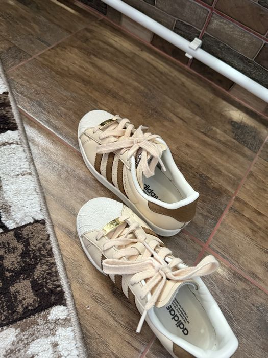 Adidasi Adidas fete