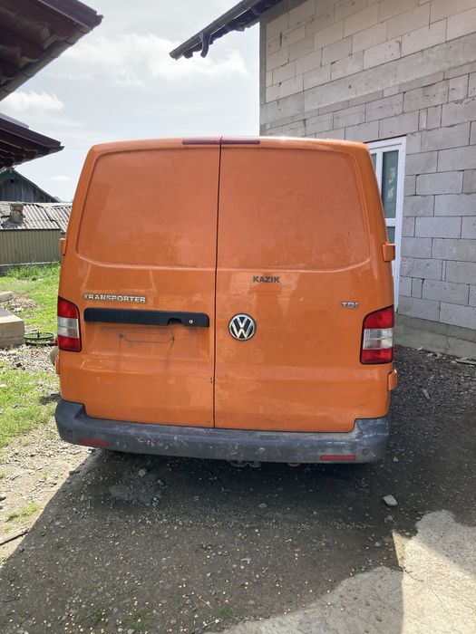 Dezmembrez vw t5 motor 1,9 tdi -105 cp