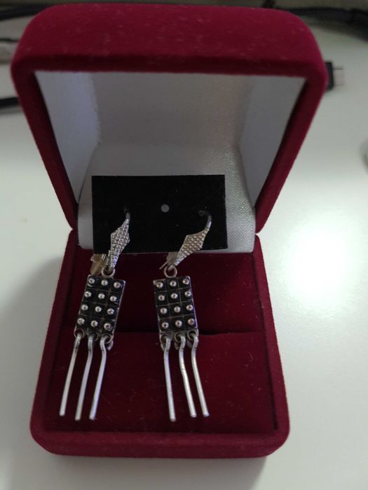 Сребърни обеци и к-ти.