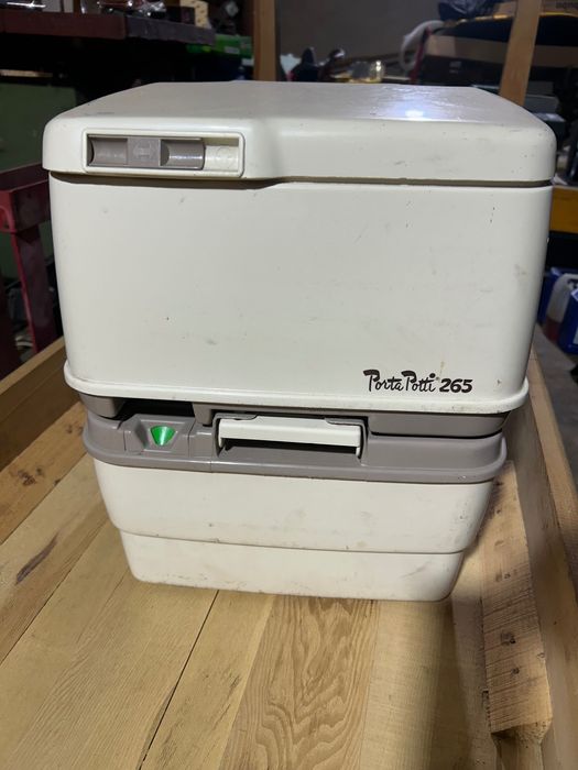 Химическа тоалетна за каравана