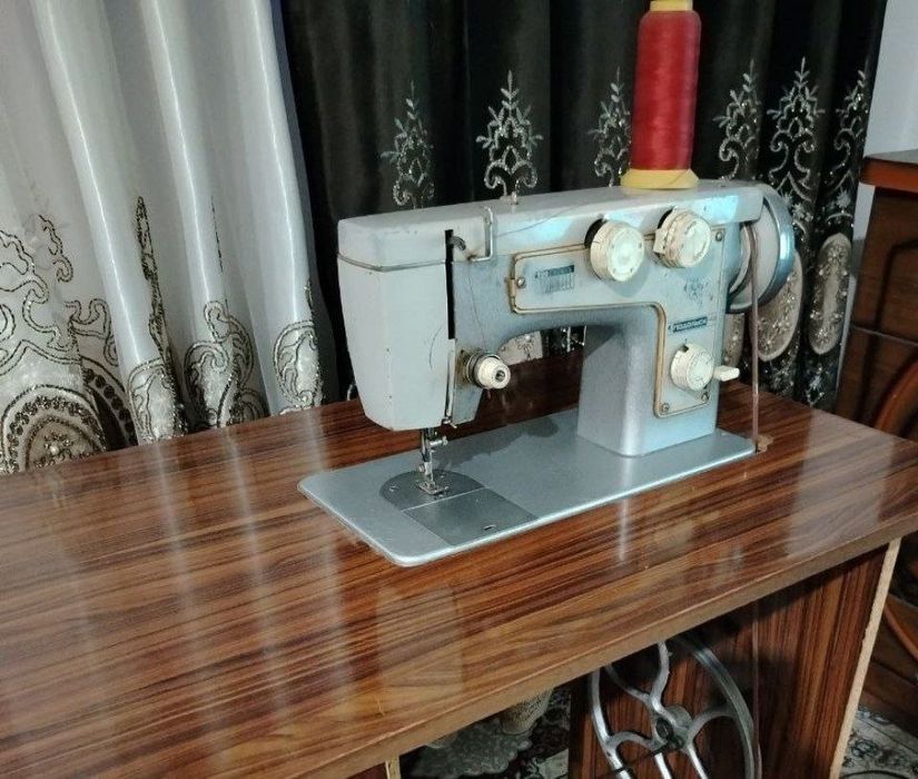 Tikuv moshina sotiladi