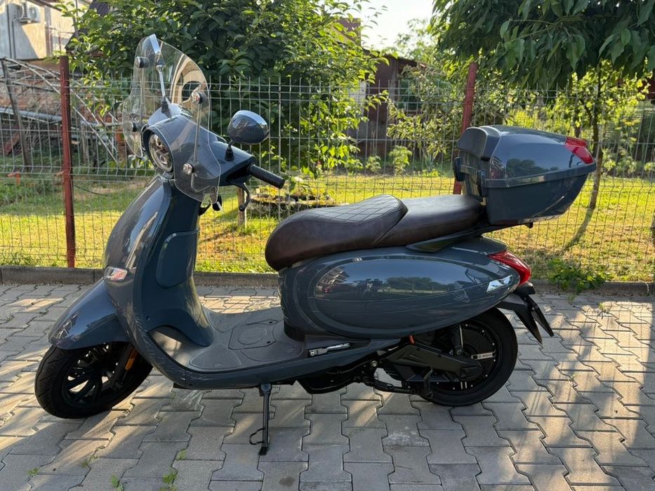 Scooter electric LVNENG LX06, motor Bosch, AM,B, factura, înmatriculat