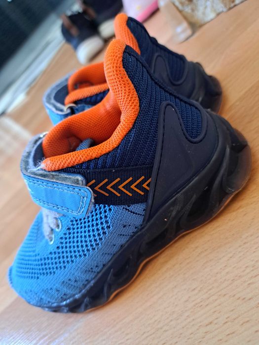 Обувки за момче и момиче