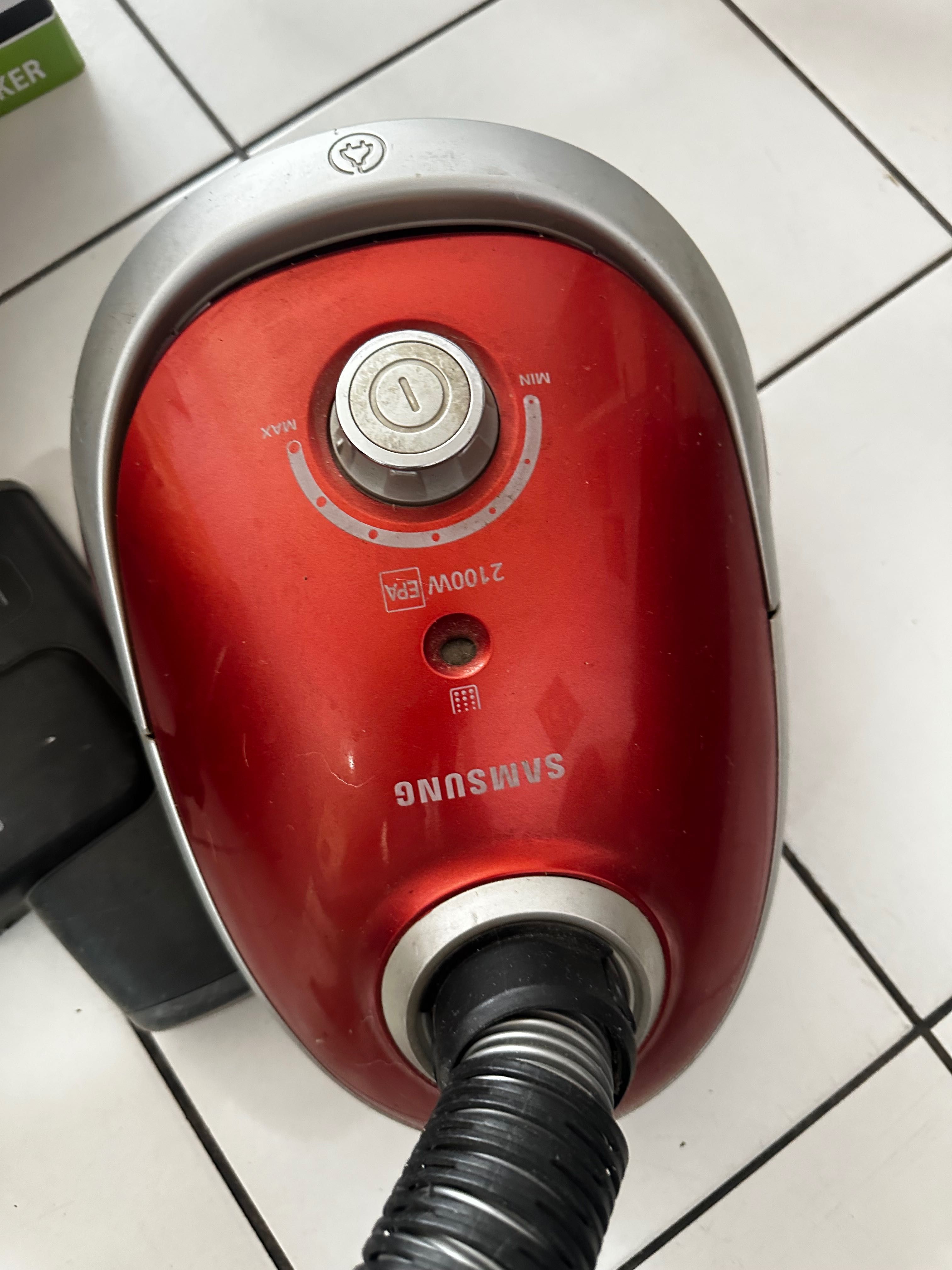Продавам прахосмукачка Samsung