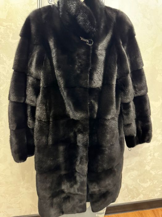 Продам норковую шубу