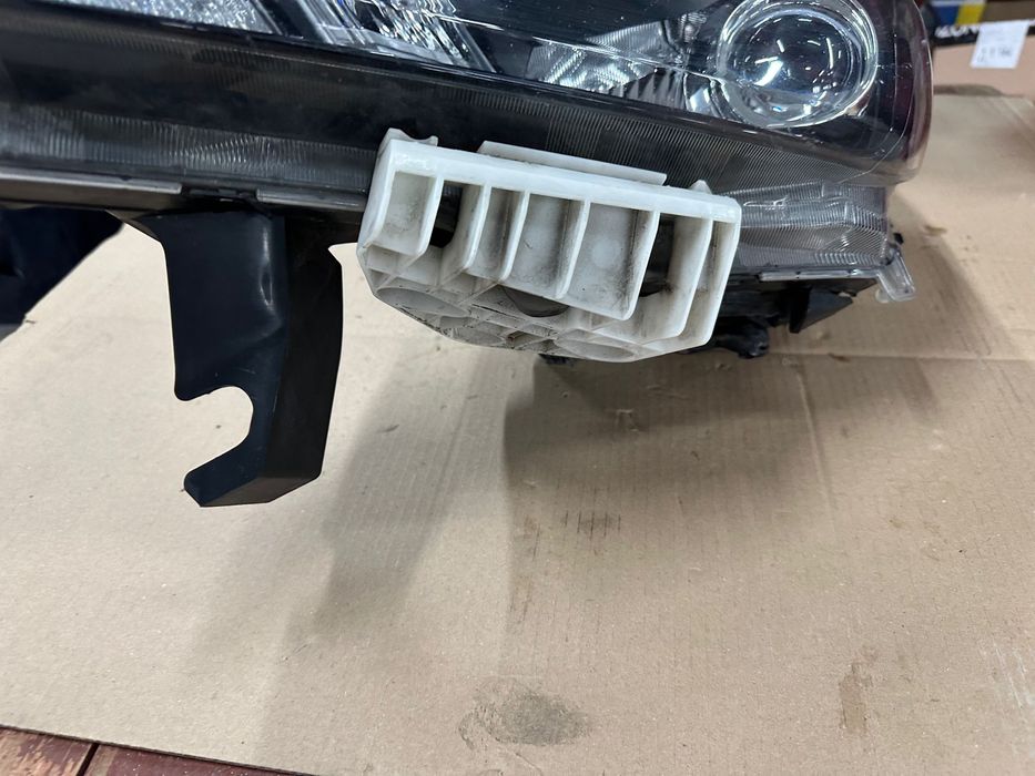 ляв фар за nissan navara d23 full led black