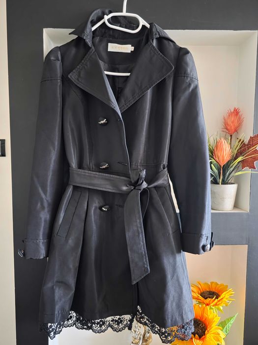 Дамски черен шлифер