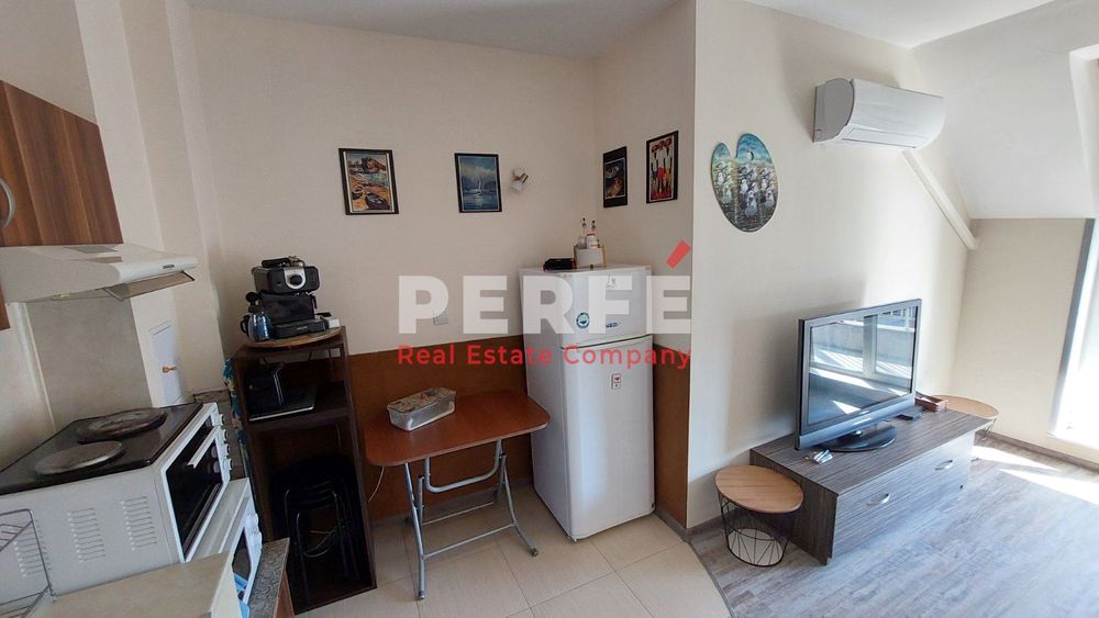 Дава се под наем Двустаен апартамент в Бургас, Лазур - 58 кв.м за 433.5 € - Снимка #1