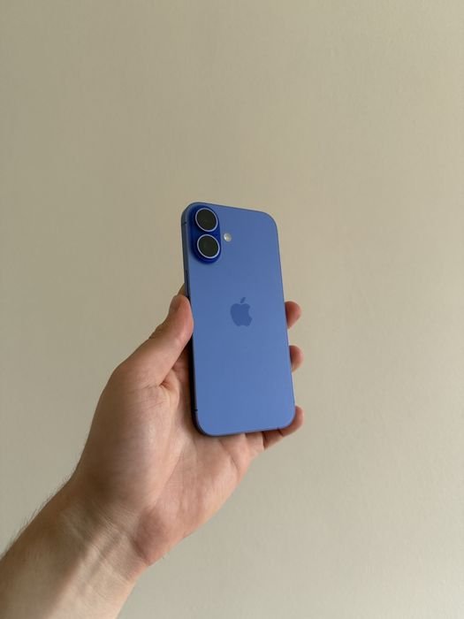 iPhone 16 128gb Ultramarine