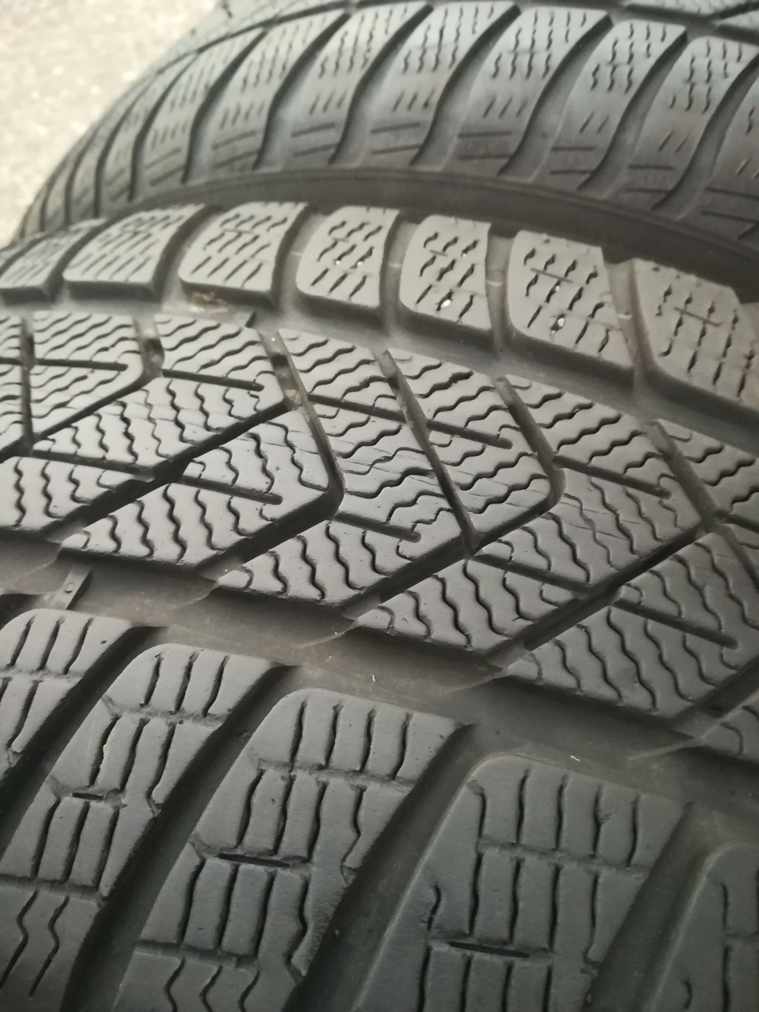 Перфектни 4бр.245/50/19 Pirelli Sottozero 3 dot2521