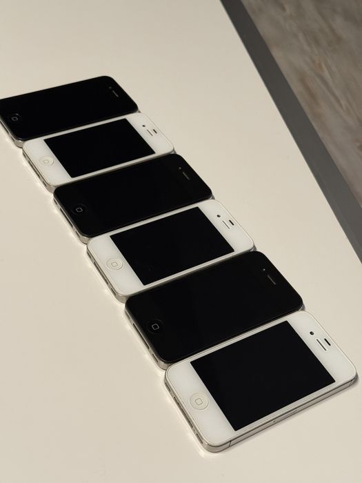 iPhone 4s White/Black 16/32GB