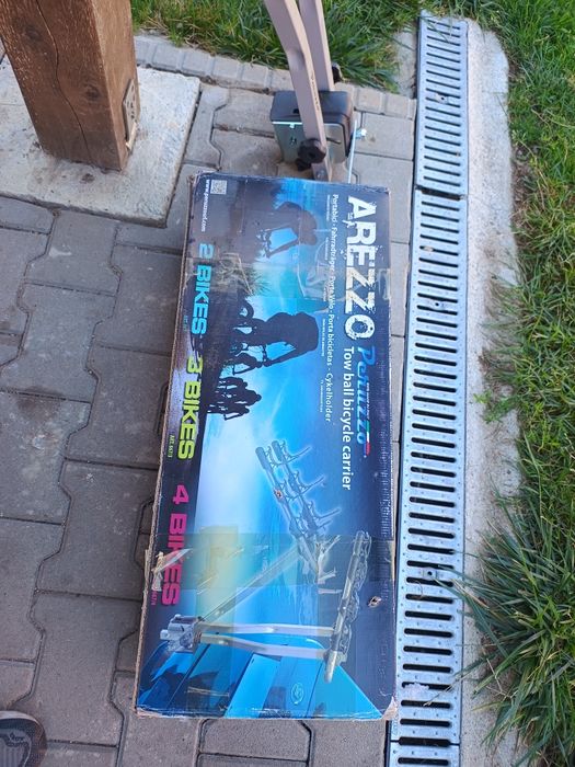 Se vinde suport 3 biciclete pe cârlig