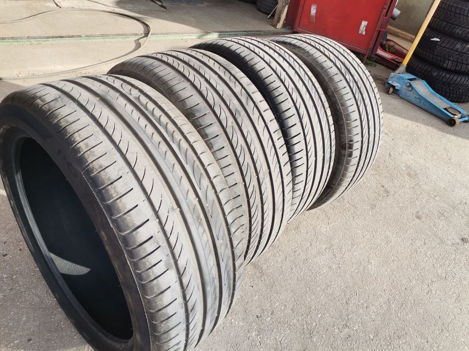 Продавам 4бр летни гуми Pirelli Powergy 245/40/19