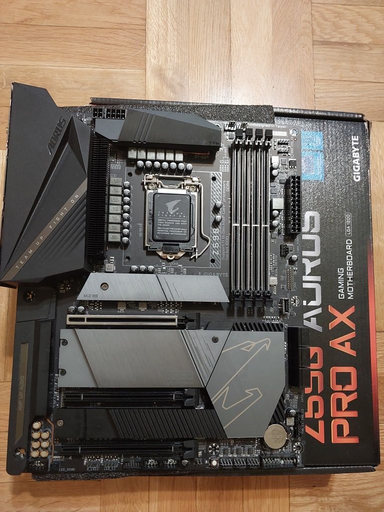 Дънна платка Gigabyte Z590 AORUS PRO AX Wi-Fi , LGA1200 10 и 11 Gen.