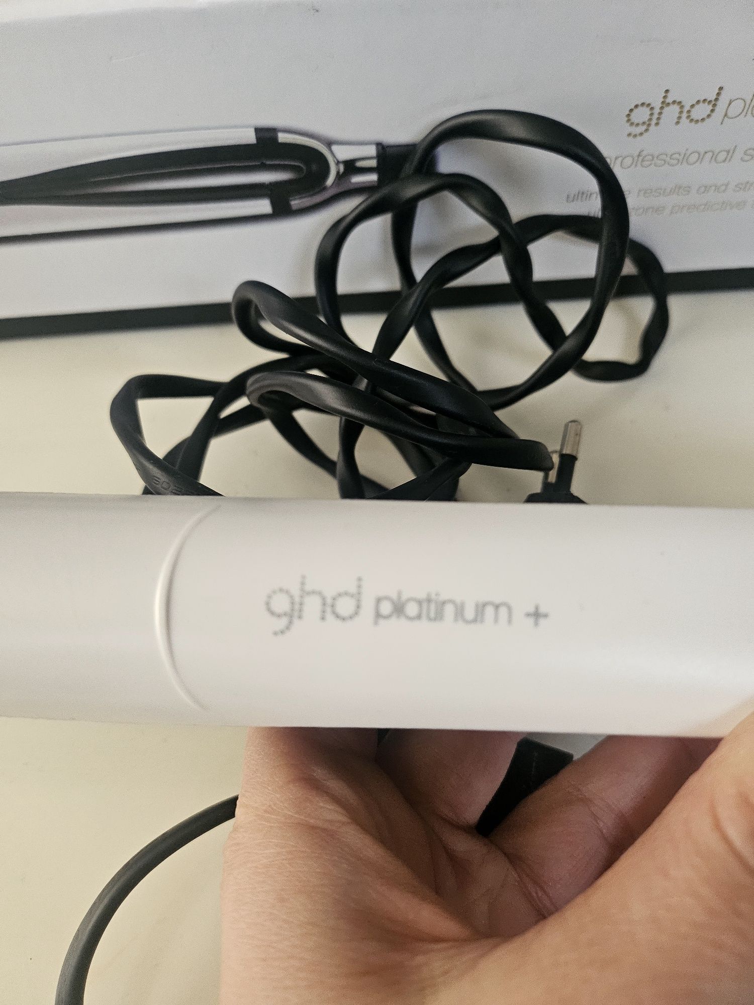 Продавам професионална преса за коса ghd platiinum+