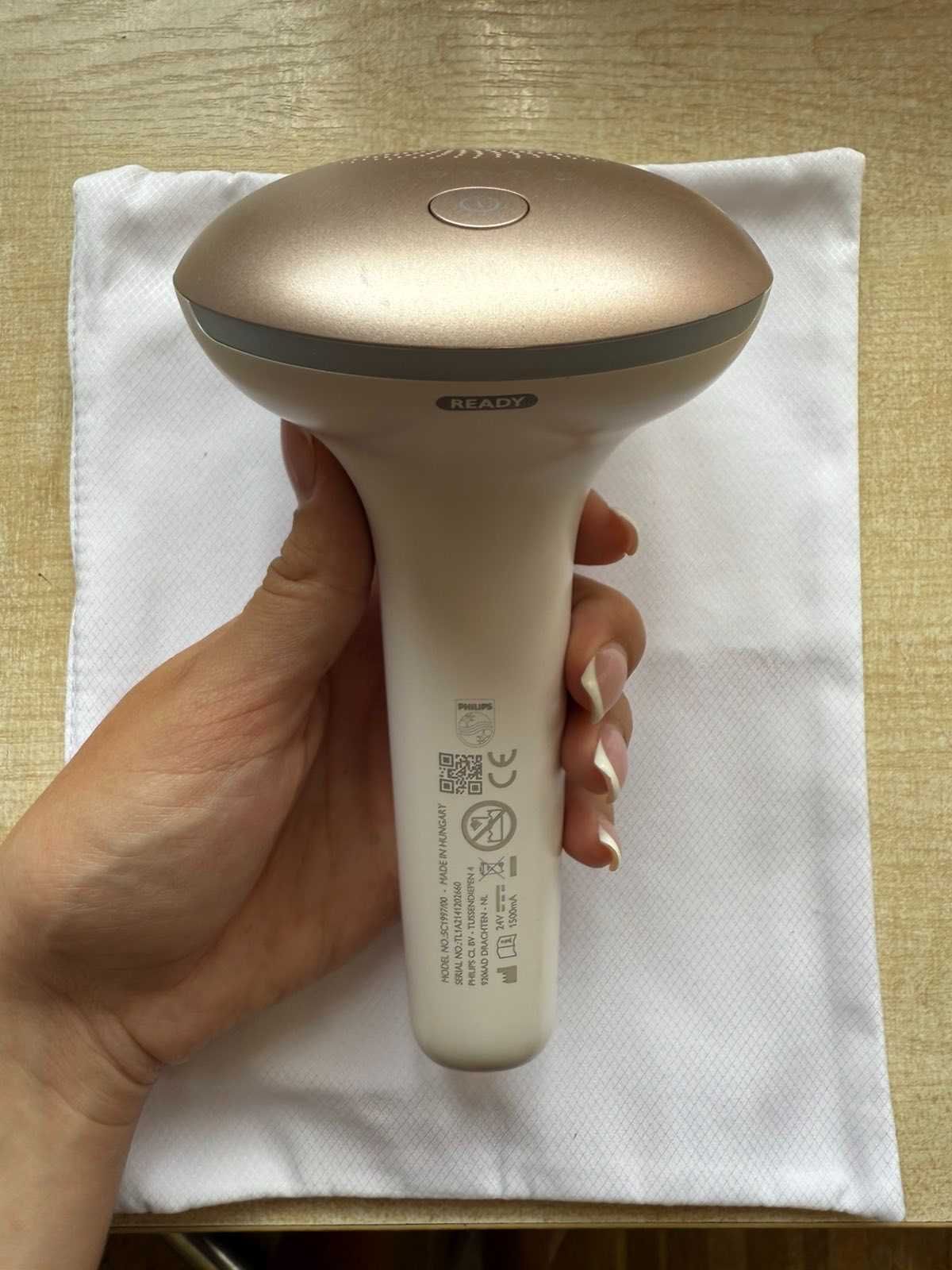 Фотоепилатор IPL Philips Lumea Advanced SC1997