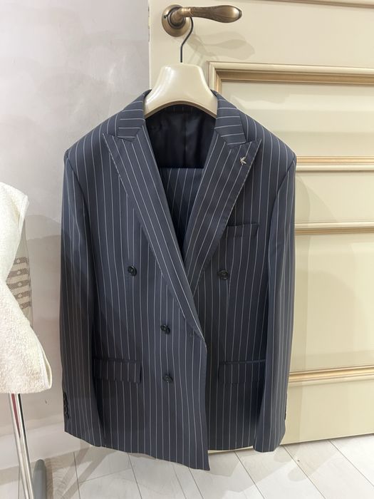 Костюм новый с брюками