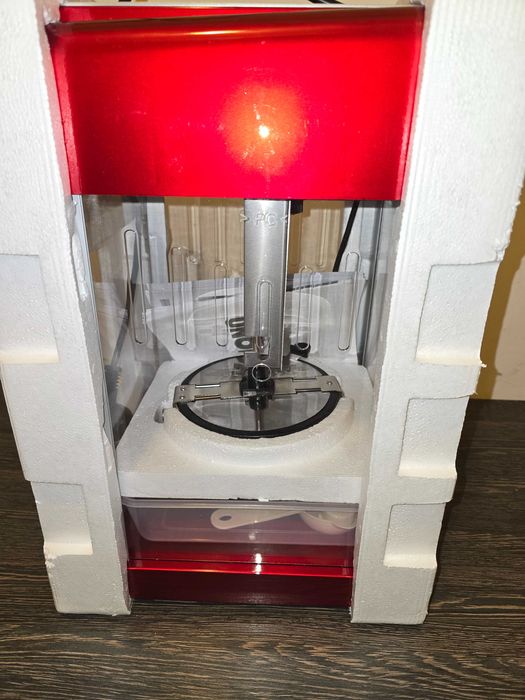 Vând aparat de făcut popcorn Unold 300w retro.