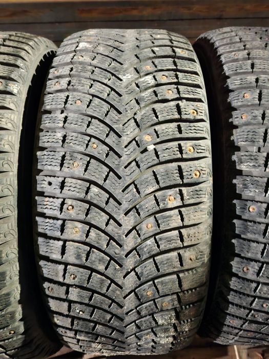 Зимняя шипованная резина