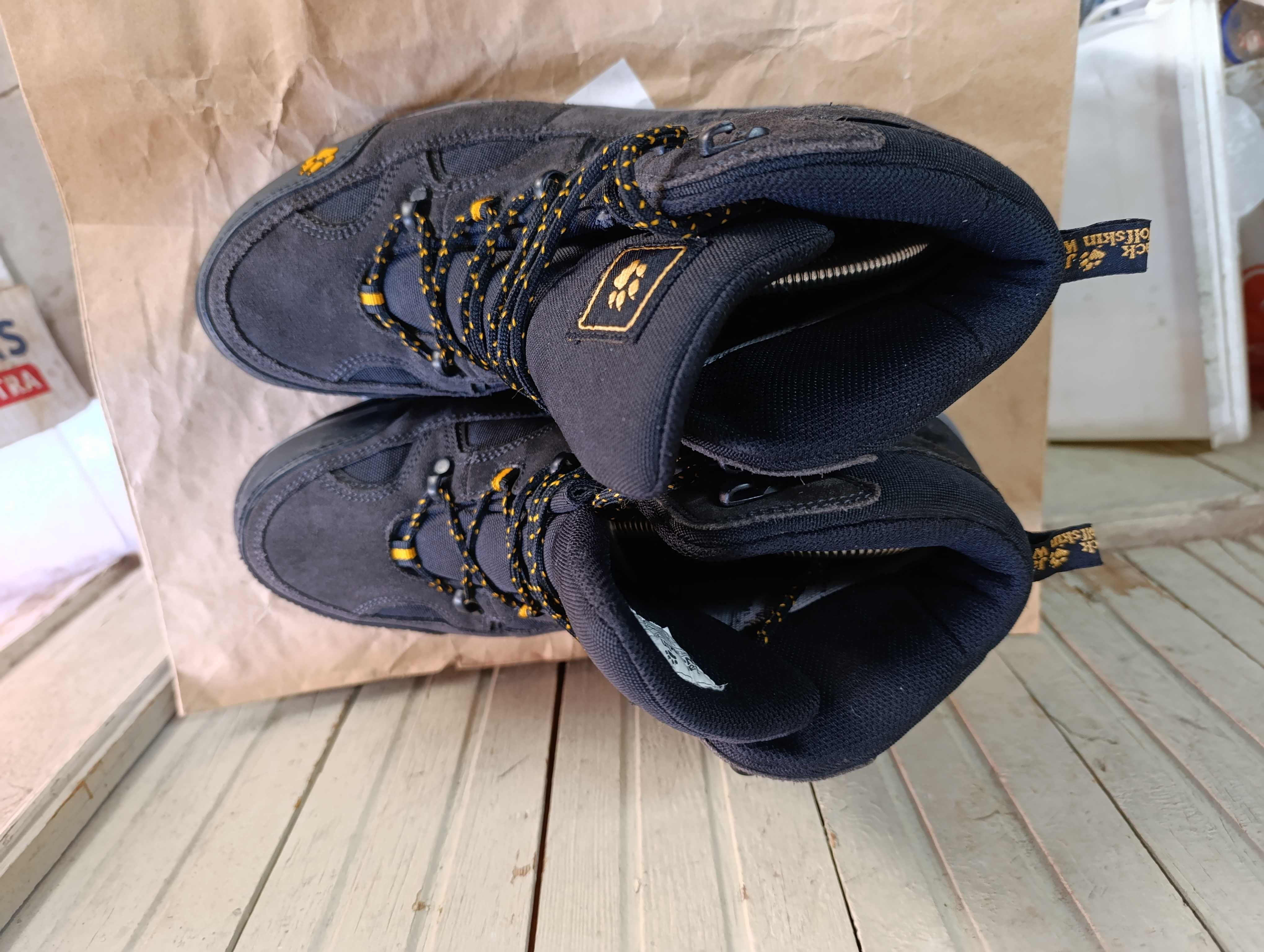 ''Jack Wolfskin Texapore Vibram''оригинални туристически боти 44.5 н