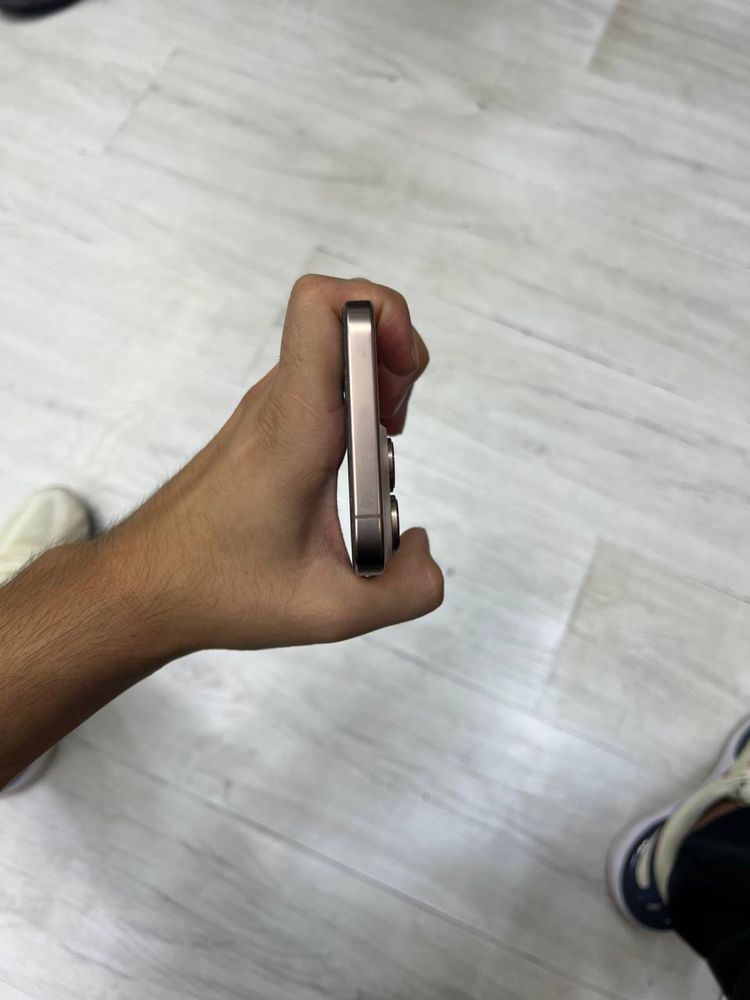 Iphone 16 pro max kar dak!