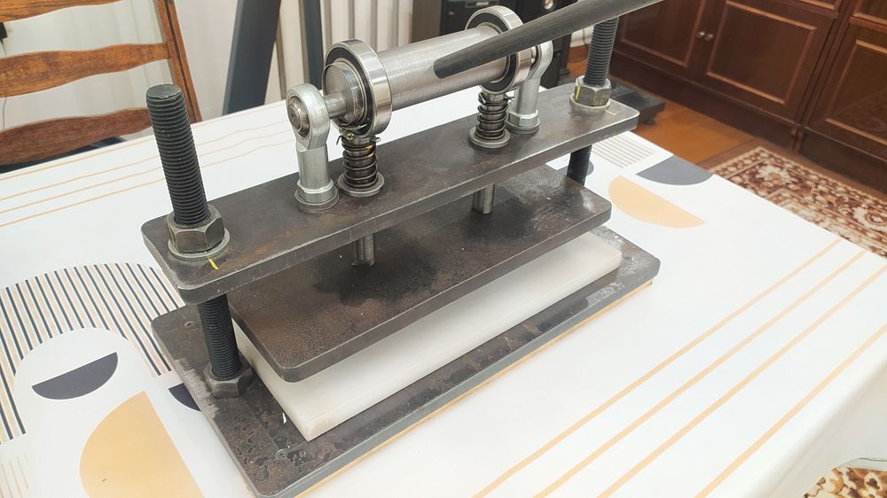 Ручной пресс для вырубки