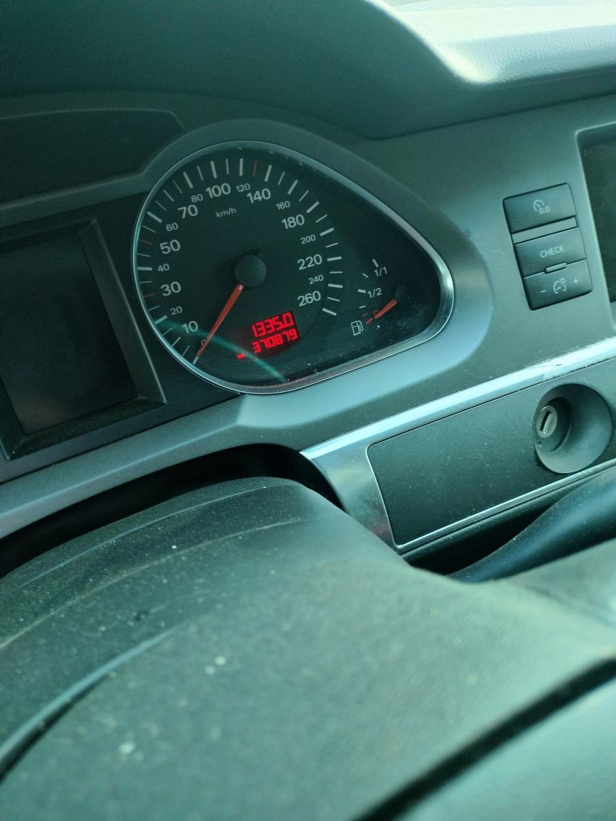 Schimb vând audi A6 C6 motor 2.7 quatroo