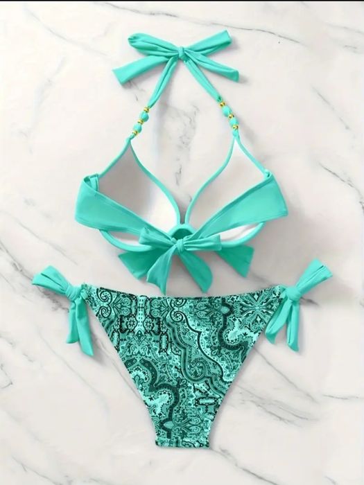 Нов бански от две части