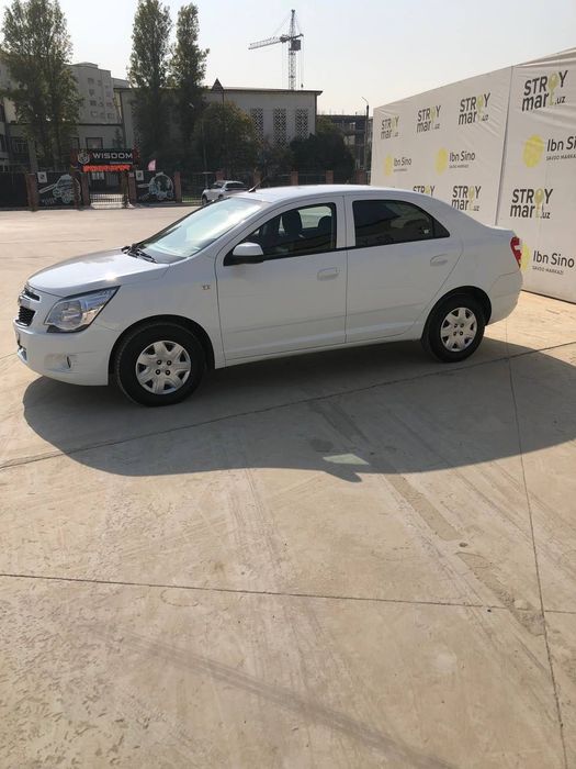 Cobalt moshinasi sotiladi