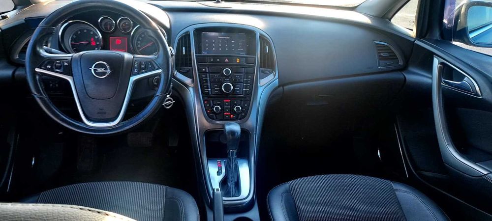 Opel Astra J 2012 1.6 benzina automat - sunt al doilea proprietar