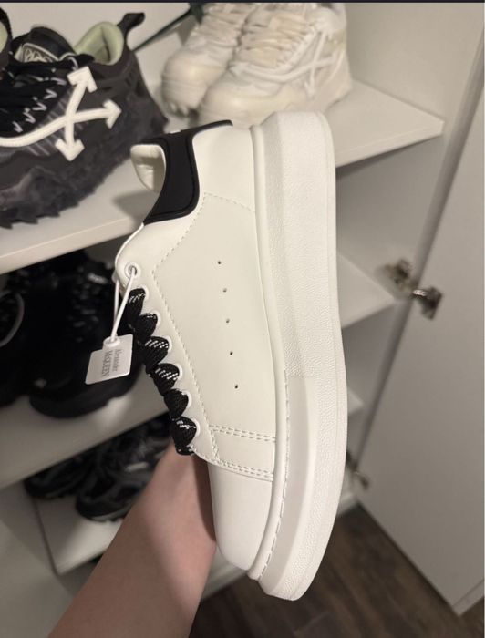 Alexander Mcqueen - 40