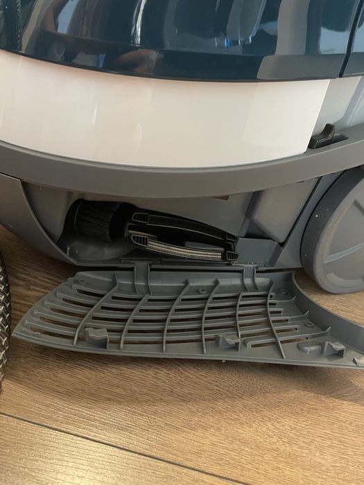 Aspirator cu spalare BOSCH AquaWash&Clean