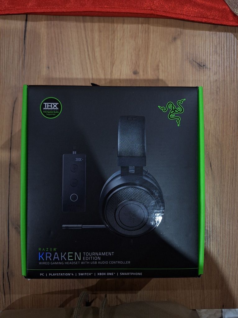 Gaming  headphones: Razer Kraken Tournament Edition